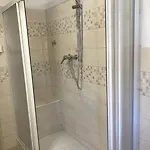 基娅拉酒店 *