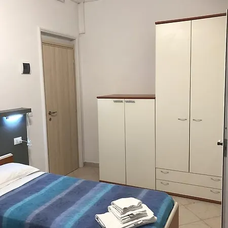 Hotel Chiara *